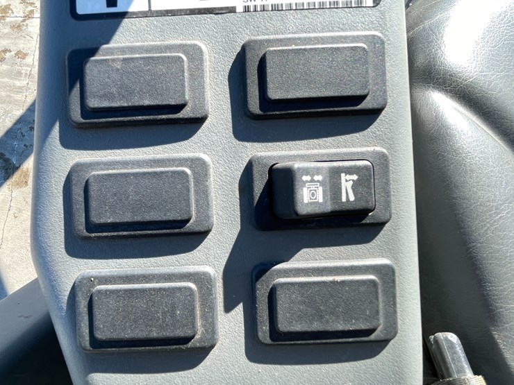 2022-bobcat-e20-image-26