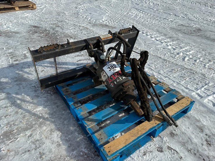 #382-•-lot-382-image-1