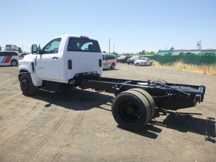 2024-chevrolet-silverado-4500hd-image-4