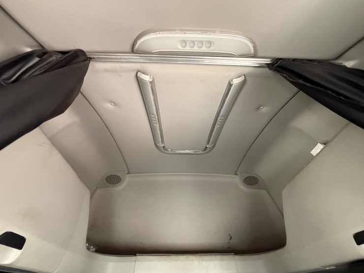 2022-western-star-49x-image-53