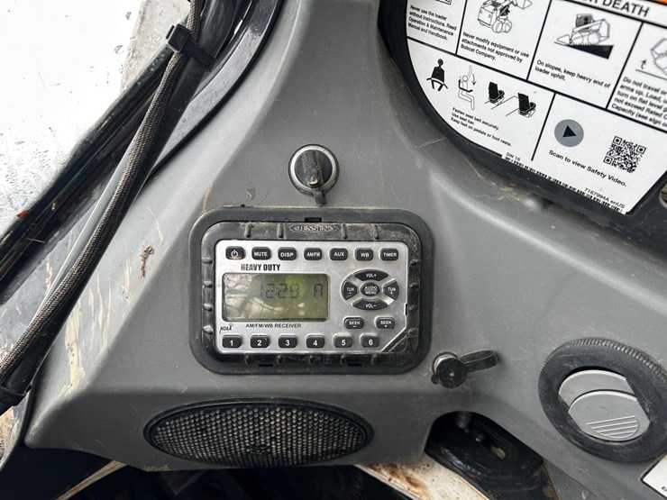 2021-bobcat-t770-image-26