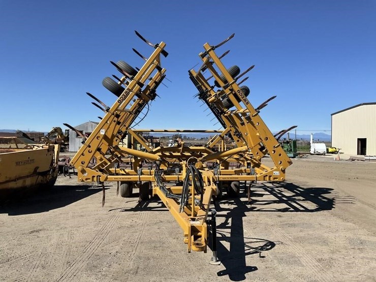 sweco-36'-fold-up-field-cultivator-image-2