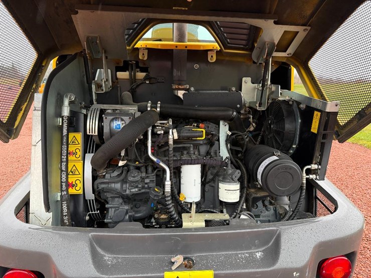 2022-new-holland-w80c-image-37