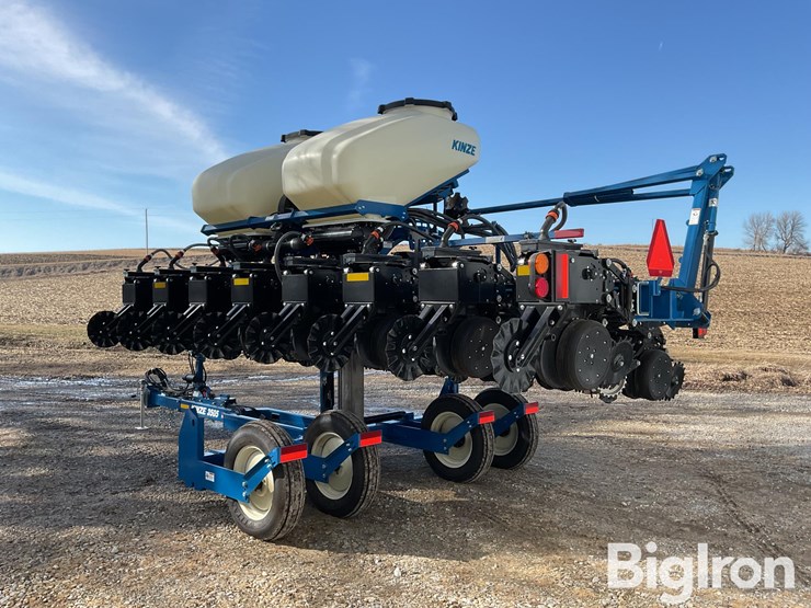 2024-kinze-3505-image-7