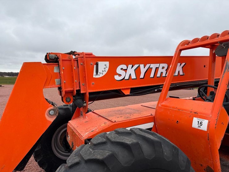 2006-sky-trak-8042-image-23