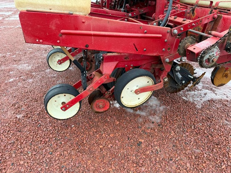 #74-•-lot-74-image-19