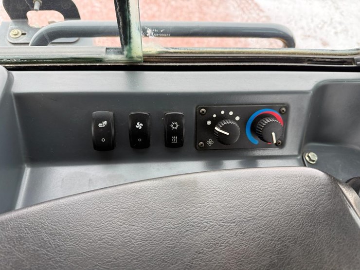 deere-650k-xlt-image-51