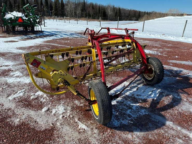 new-holland-256-image-4