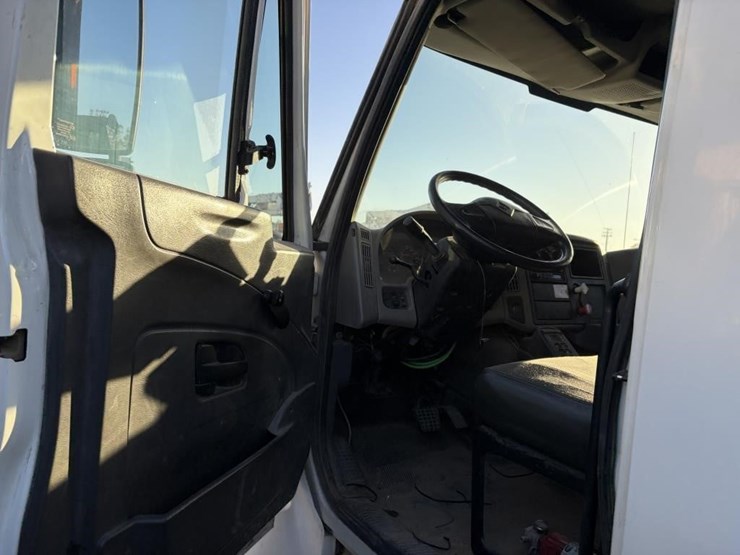 2008-international-workstar-7300-image-12