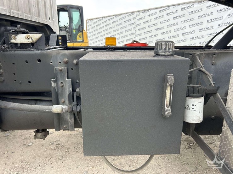 2001-ford-f650-image-20