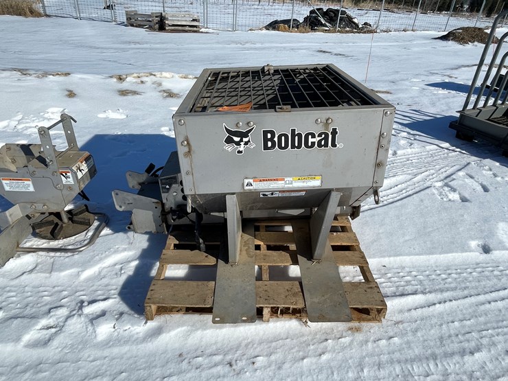 #4945-•-bobcat-mi-spreader-sp13-salter-attachment-image-6