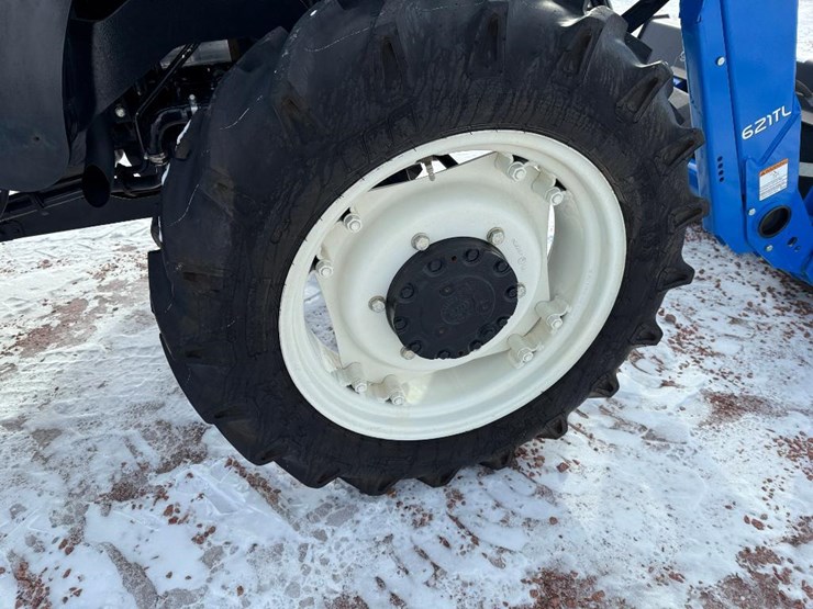 2023-new-holland-workmaster-60-image-11