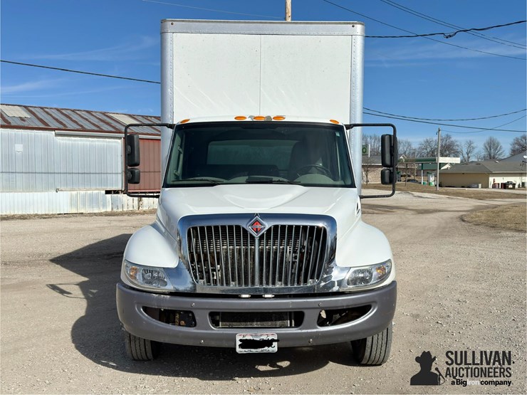 2019-international-durastar-4300-image-2