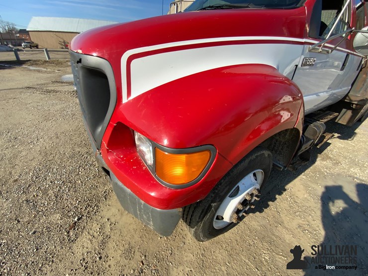 2001-ford-f650-image-12