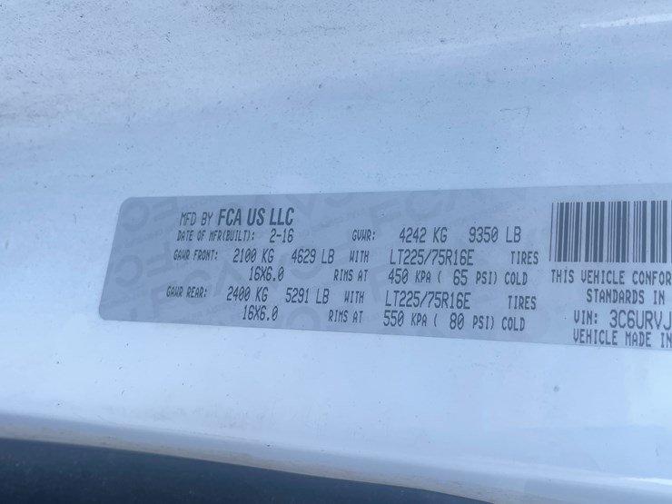 2016-dodge-3500-image-19