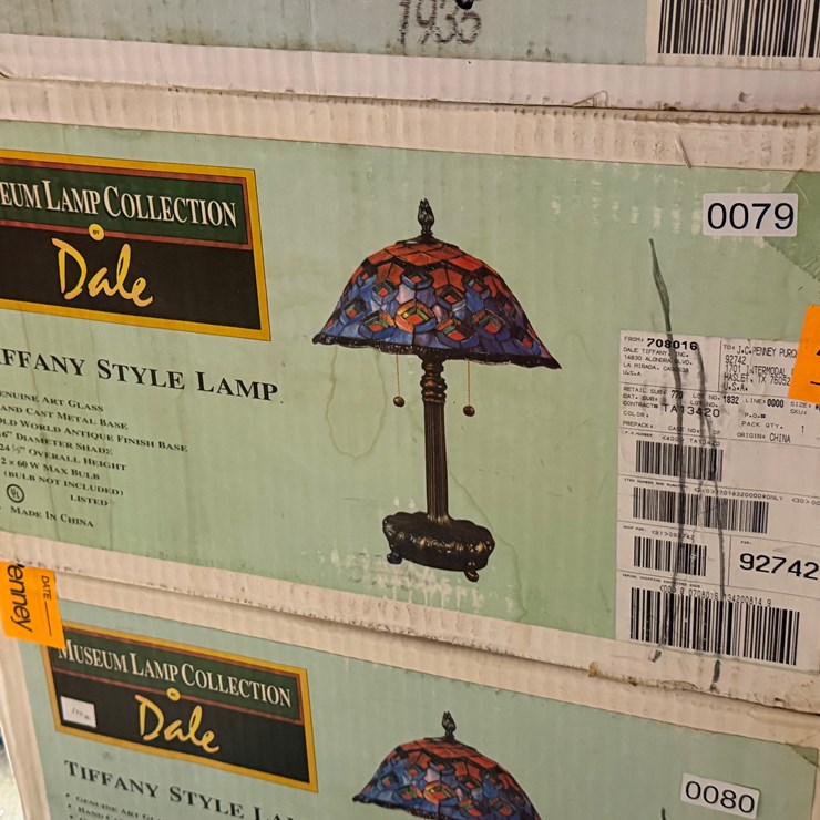 #79 • TIFFANY STYLE LAMP