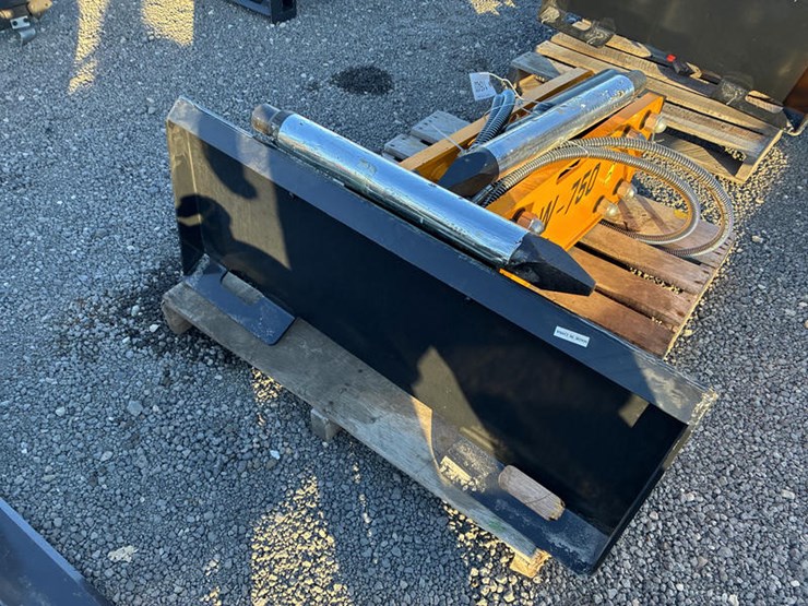 #115433-•-skidsteer-concrete-breaker-image-7