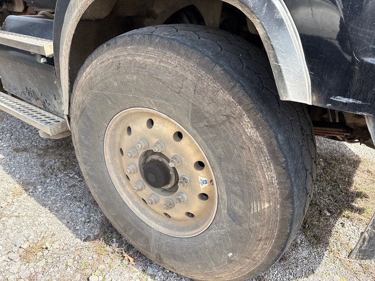 2018-western-star-4700sb-image-13