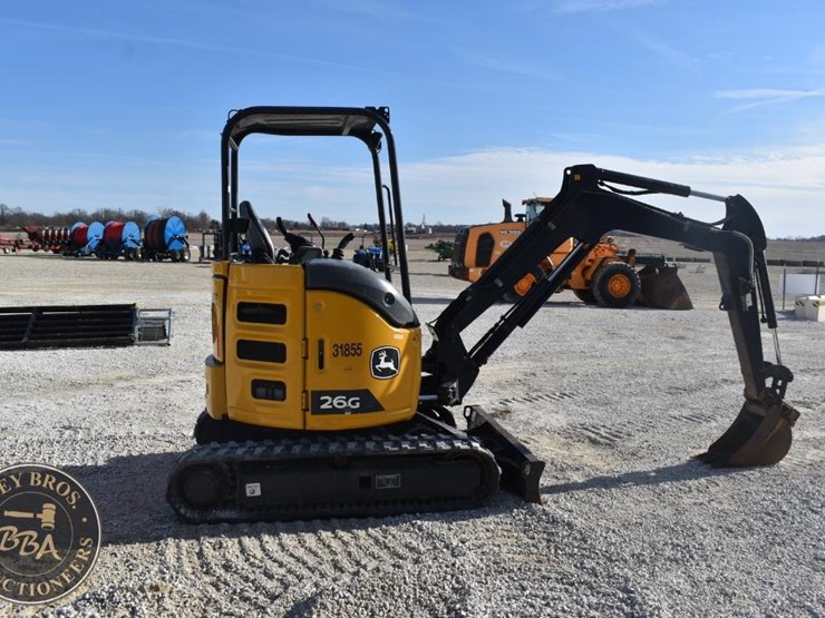 2021-deere-26g-image-11