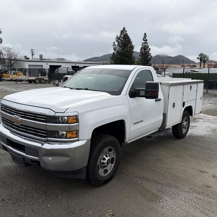 2017 CHEVROLET 2500