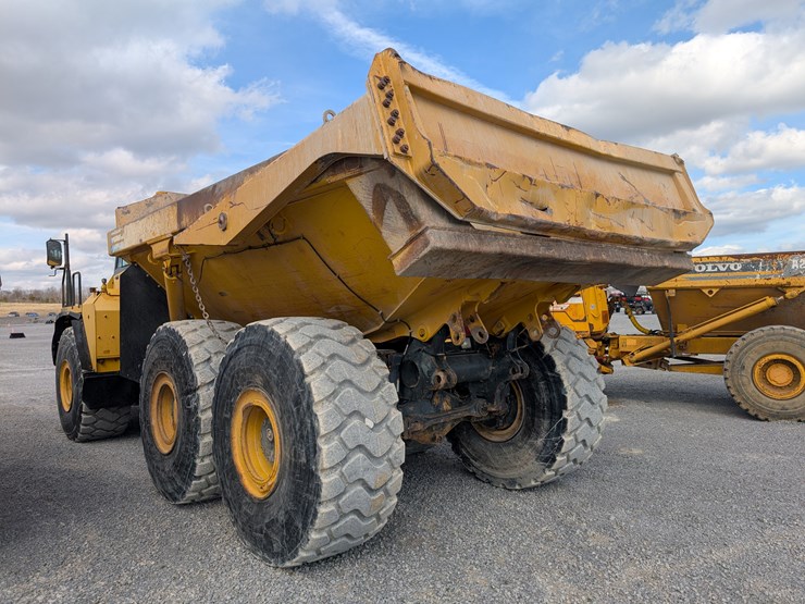 komatsu-hm400-2-image-4