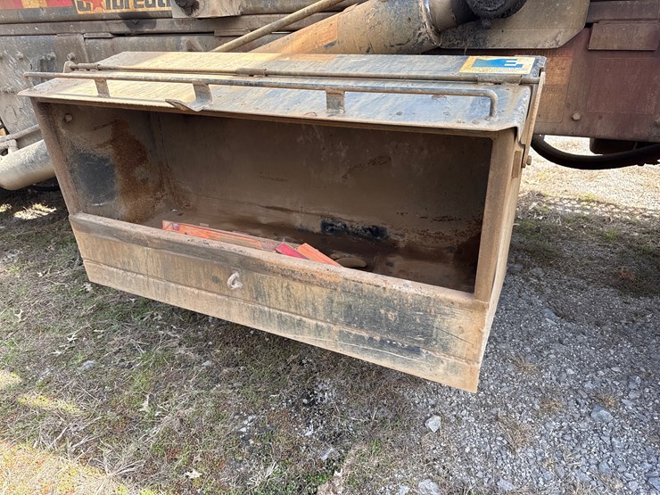 2018-western-star-4700sb-image-16