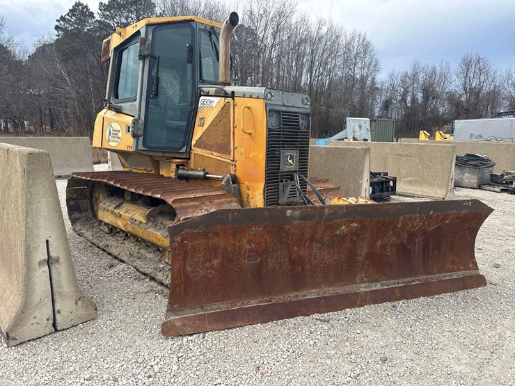 2015-deere-650k-lgp-image-2