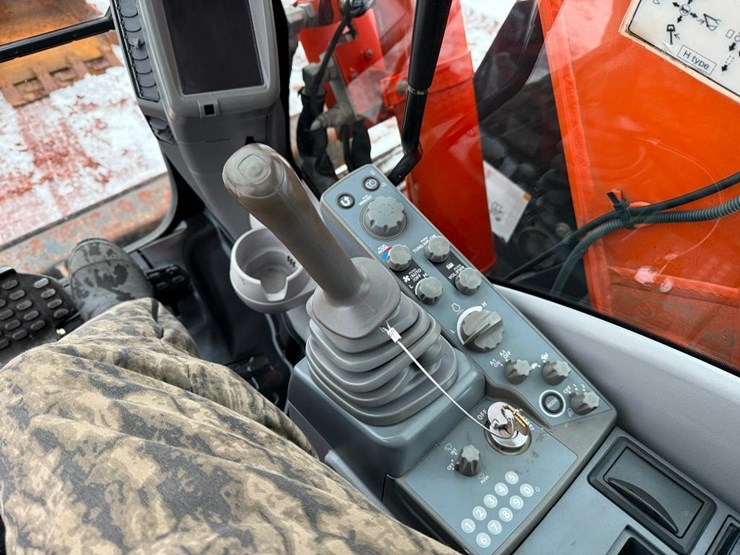 hitachi-zx75us-5-image-51