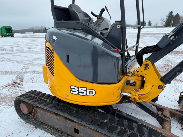 deere-35d-image-17
