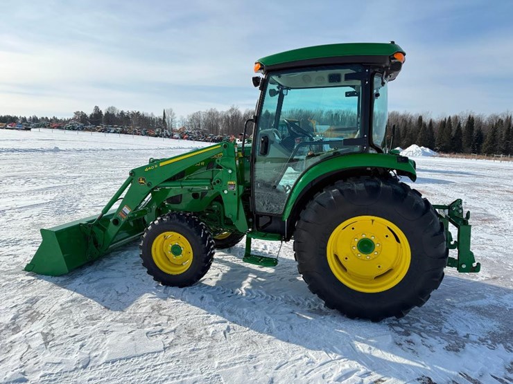 john-deere-4052r-image-6