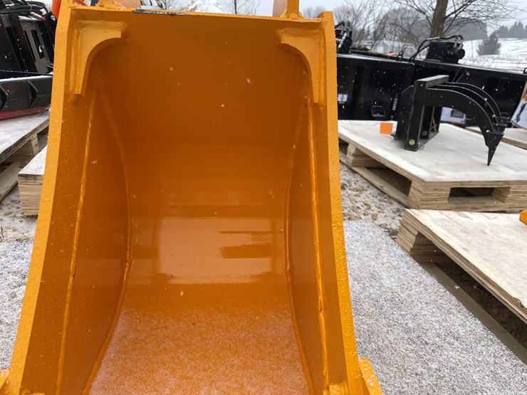 caterpillar-305-image-7