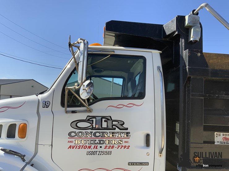 2009-sterling-l7500-image-10