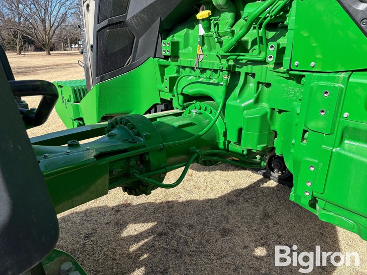 2023-john-deere-8rx-370-image-9