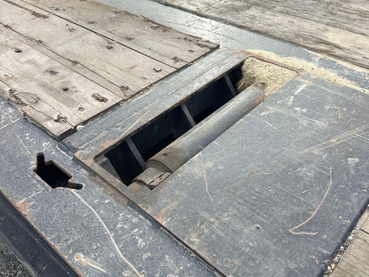 2023-landoll-455b-image-11