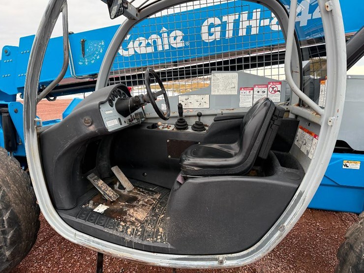 2006-deere-tires-image-33