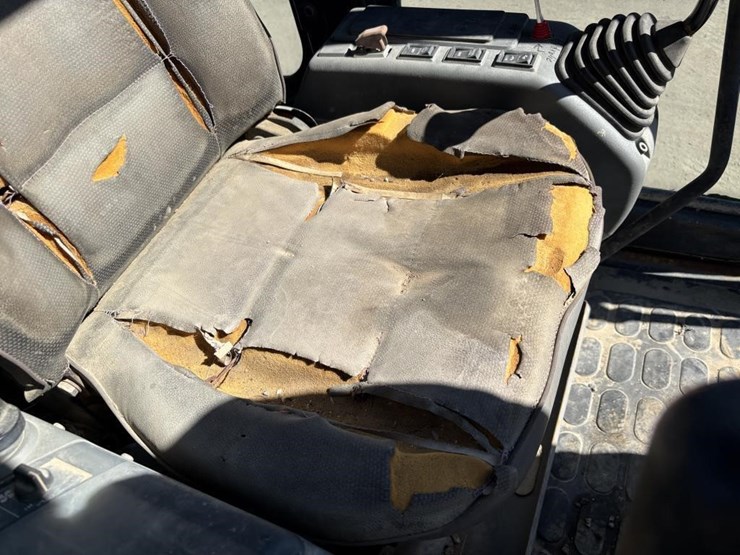 komatsu-pc60-7-image-32