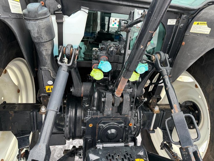 new-holland-t4030-image-26