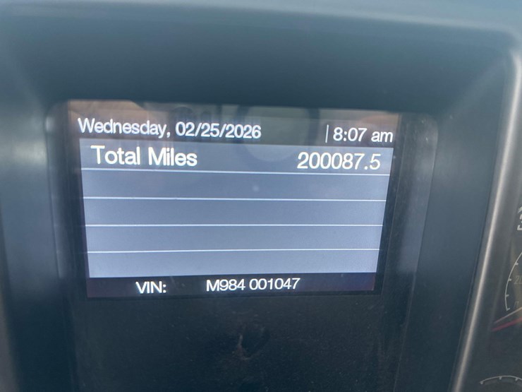 2020-mack-gr64f9-quad/a-dump-truck-image-21