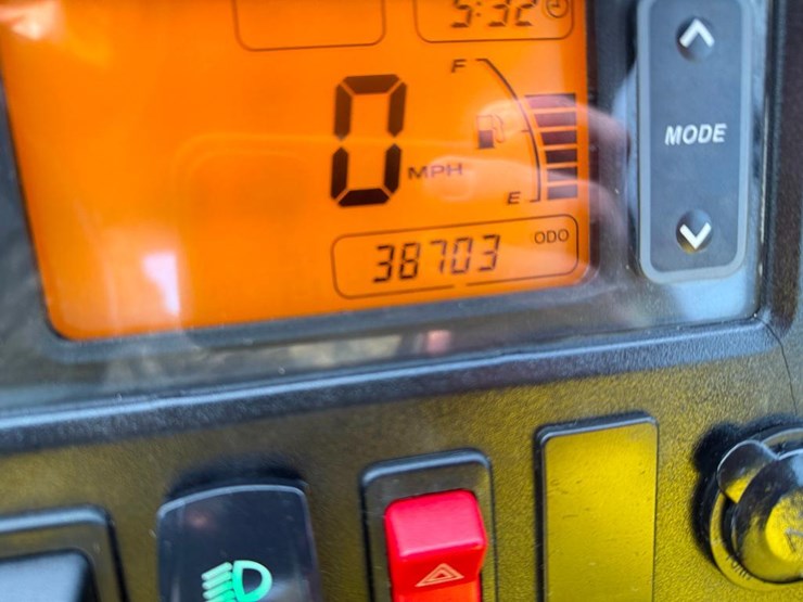 #143-•-lot-143-image-35