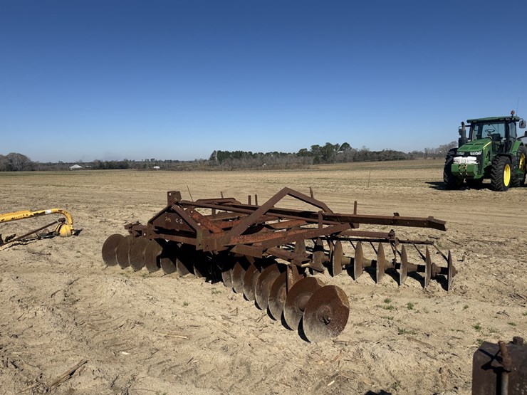 international-3pt-12'-disc-harrow-image-1