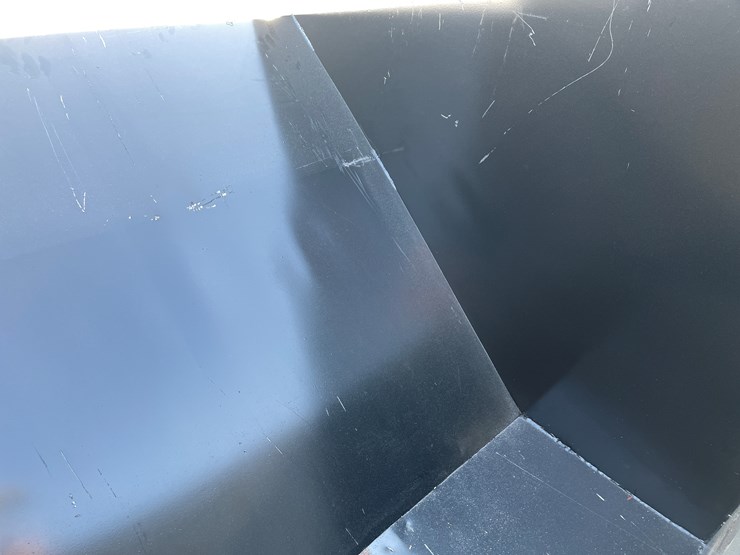 #2487-•-new-kc-trash-hopper-with-fork-pockets-image-17