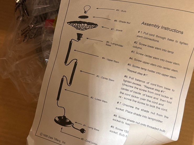 #75-•-stained-glass-lamp-image-8