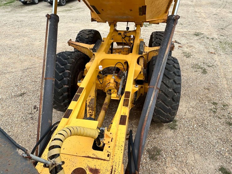 2005-volvo-a35d-image-14