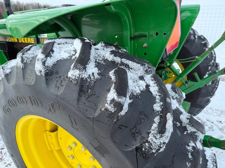 john-deere-2355-image-8