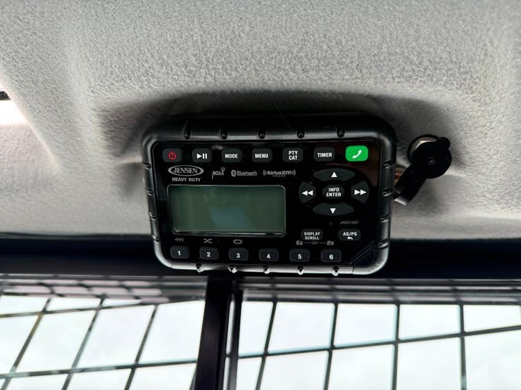 2023-new-holland-c334-image-44