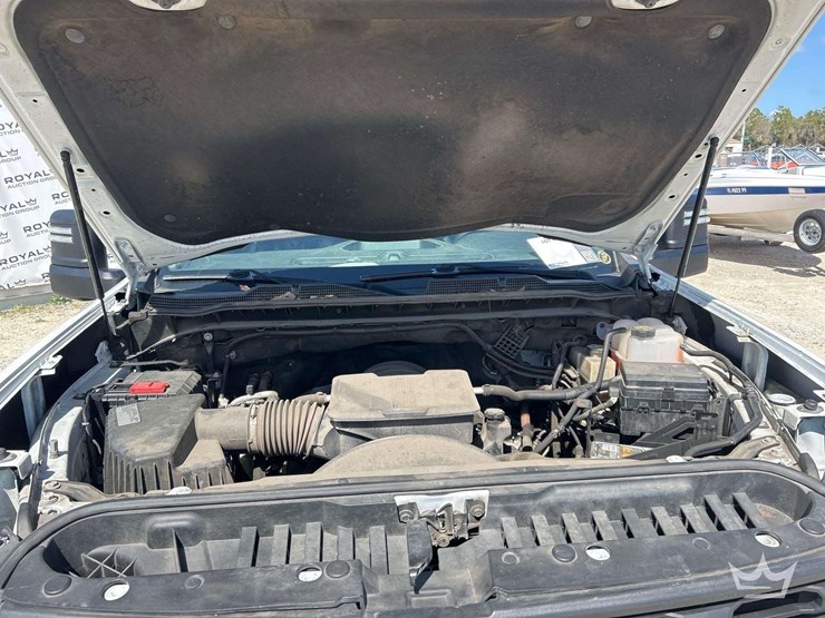 2021-chevrolet-silverado-2500hd-image-9