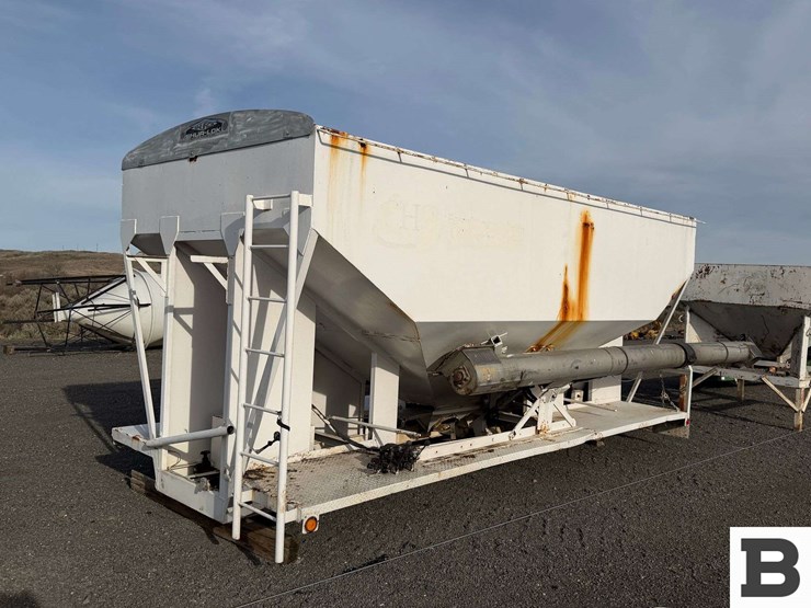 16'-fertilizer-truck-bed-image-1