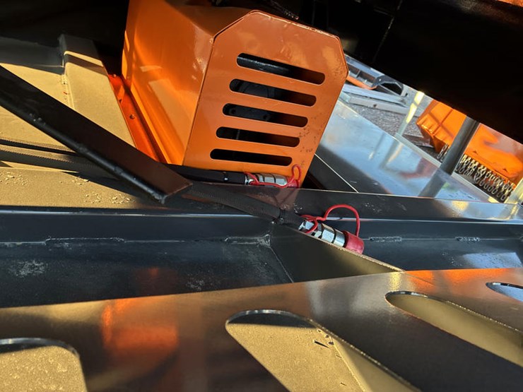 #115402-•-skidsteer-mt-72"-brush-cutter-image-5