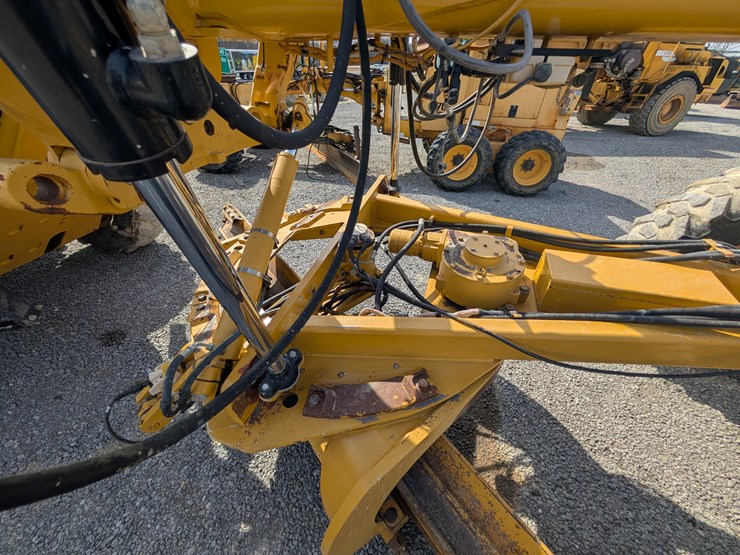 caterpillar-120m-image-13