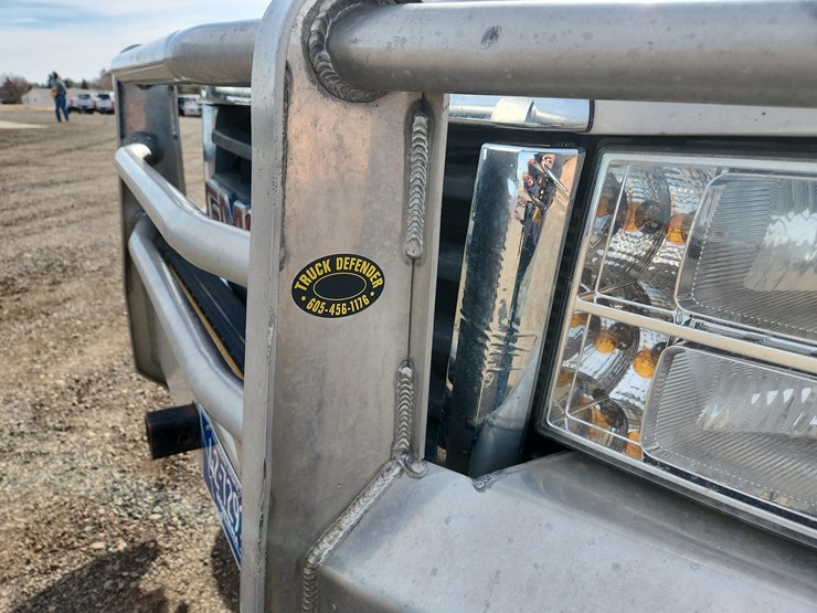 2009-gmc-3500-image-19